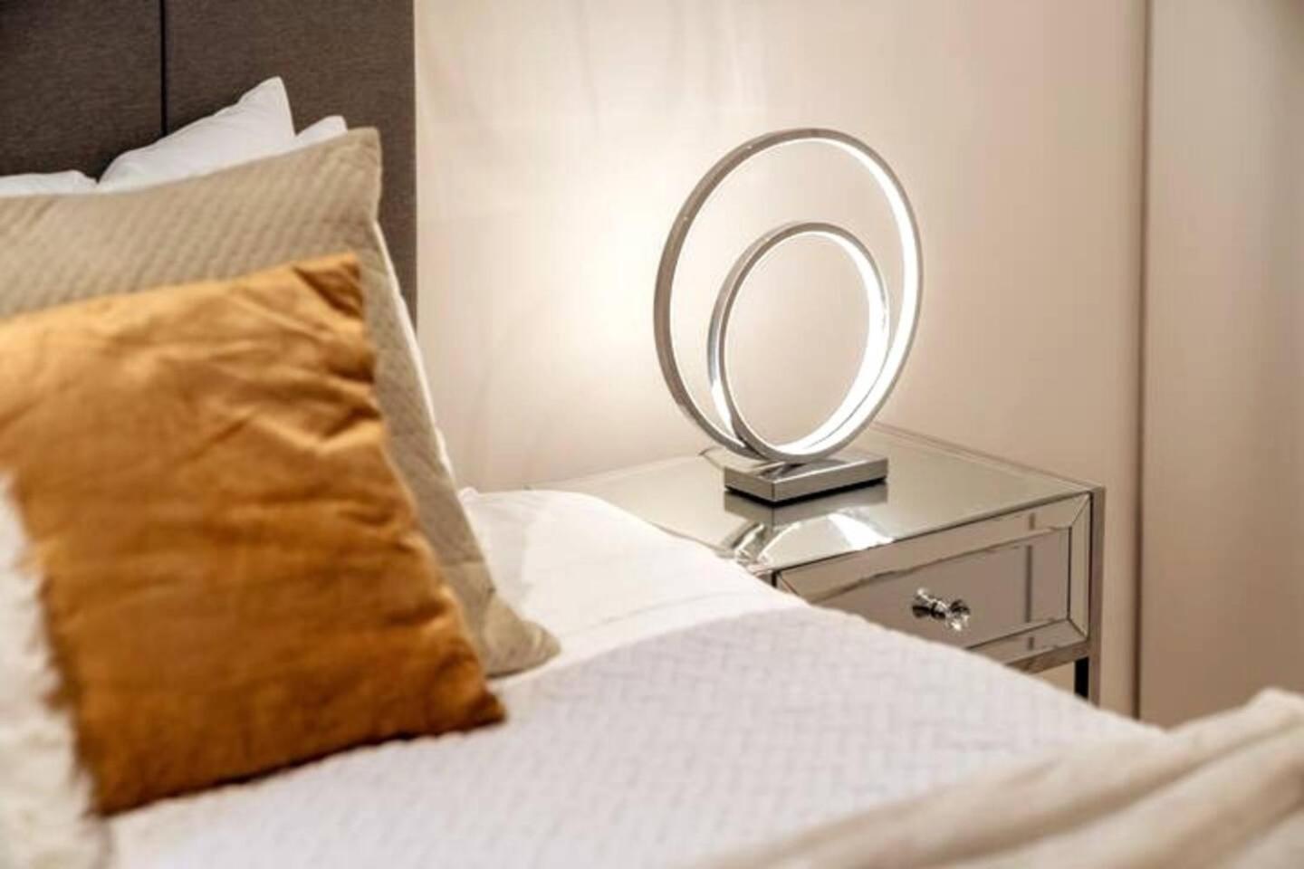 Niru Experience Jewel Of Ifield Road Lägenhet London Exteriör bild
